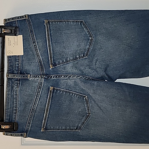 # 010 NWT " Universal Thread" LADIES JEANS - Picture 5 of 6